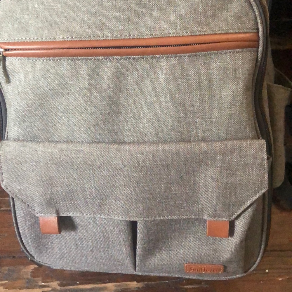 Sun Flora backpack with diner wear included.